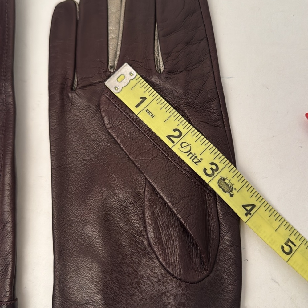 VIVIENNE WESTWOOD
BRAND NEW VINTAGE GLOVES ORANGE/BROWN/SILVER LEATHER WSTUDS M - Picture 14 of 17